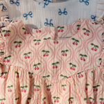 Konges Sløjd A/S Rompere og buksedragter - Vævet cherry pink motif