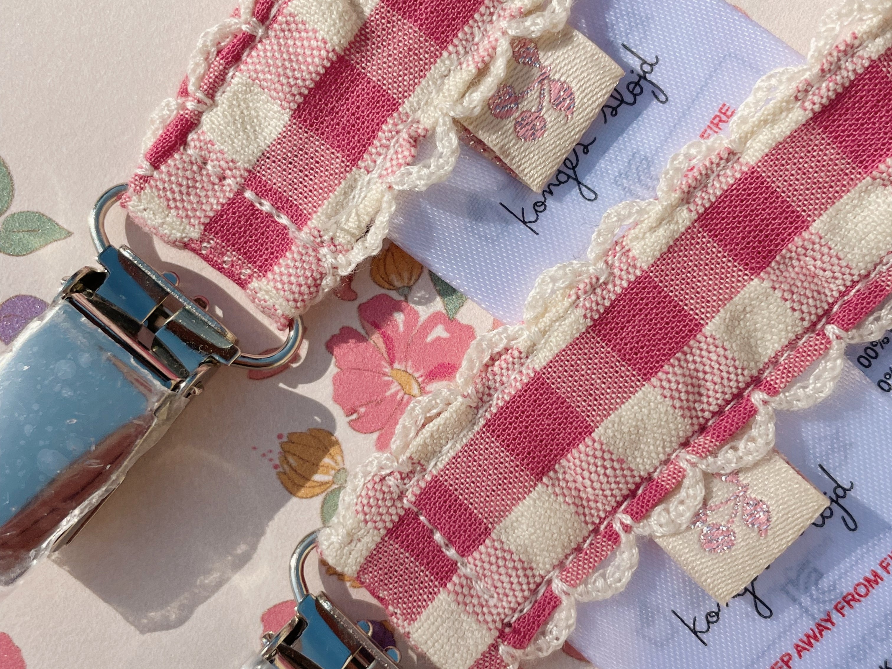Konges Sløjd A/S Sutter bubblegum check
