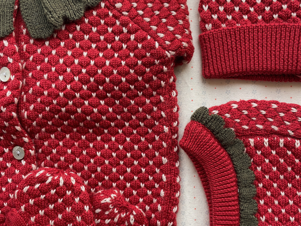 Konges Sløjd A/S BALACLAVAS true red