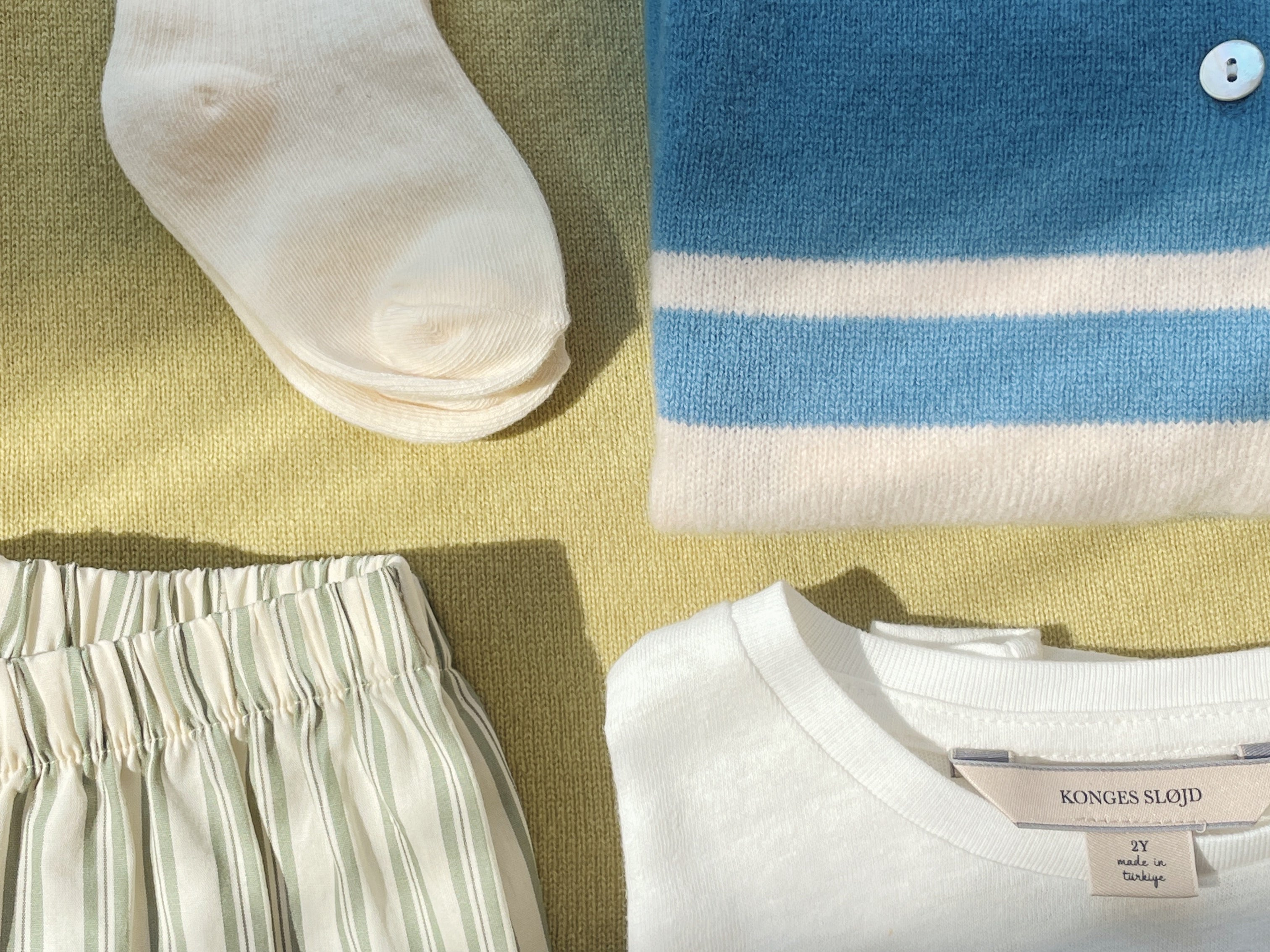 Konges Sløjd A/S WOVEN SHORTS & BLOOMERS soleil/bleu/basil stripe