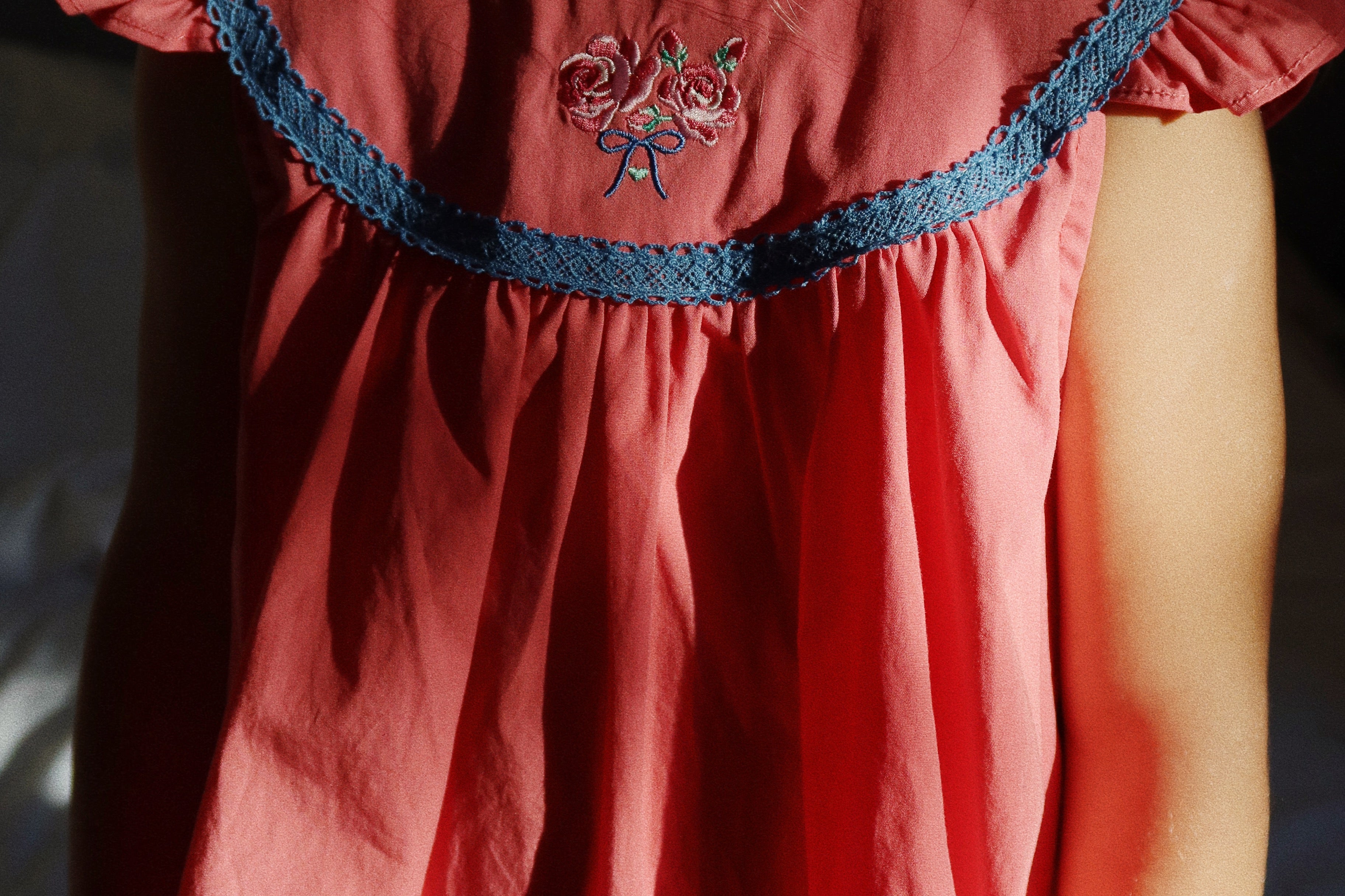 Konges Sløjd A/S WOVEN DRESSES strawberry ice