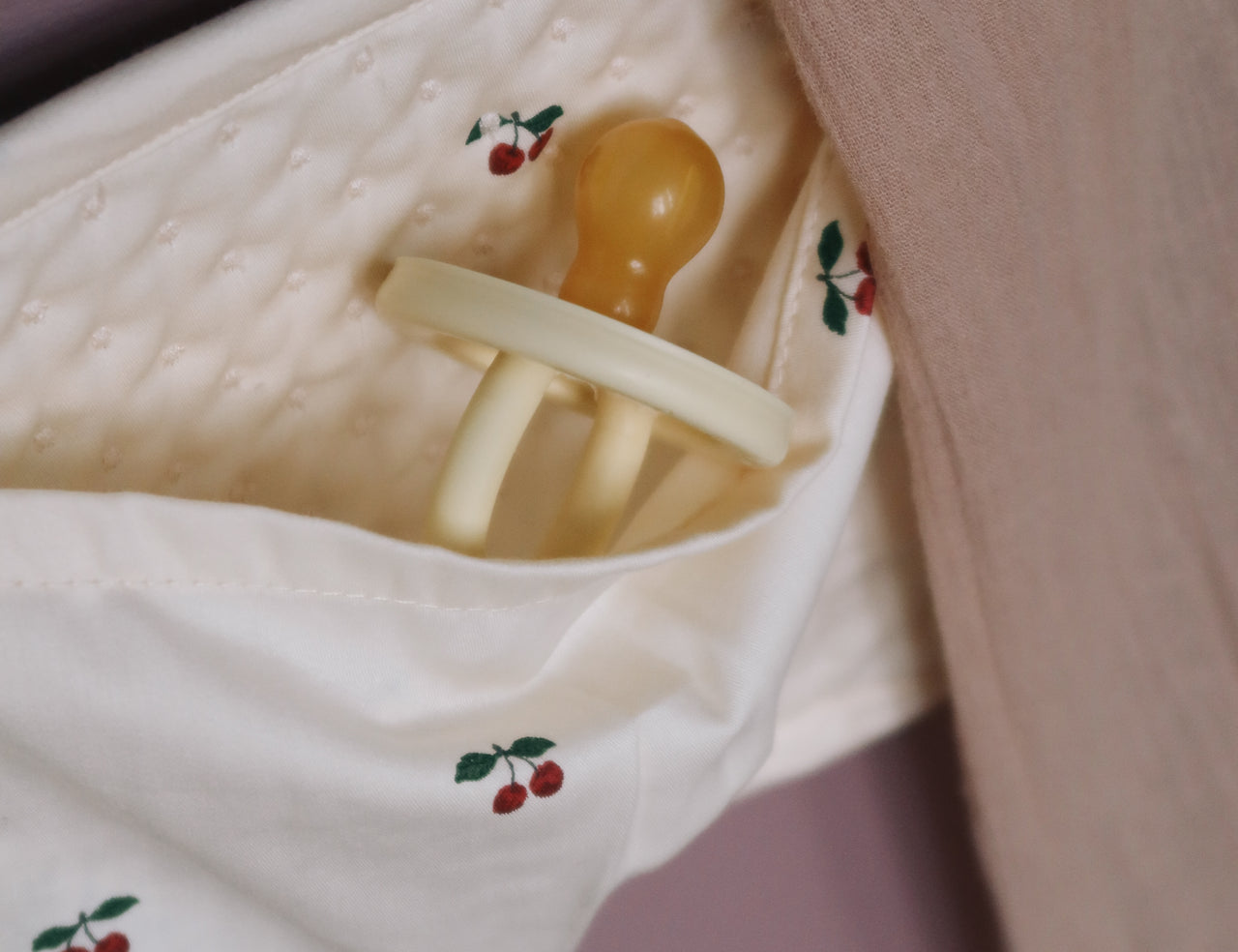 Konges Sløjd A/S BED POCKETS cherry