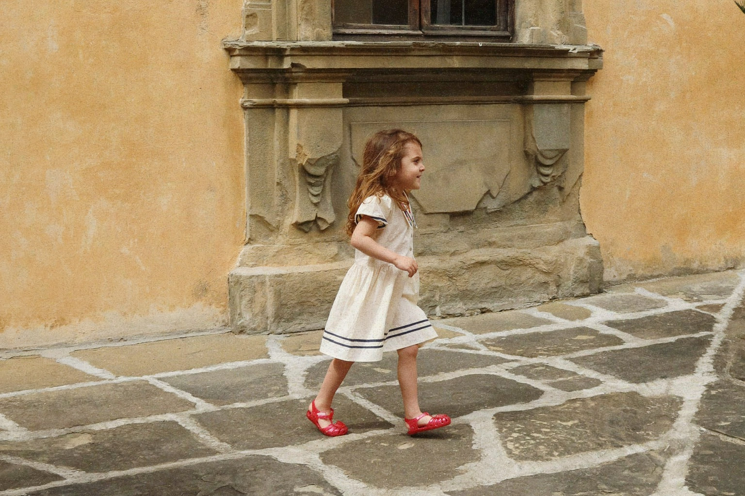 Konges Sløjd A/S SANDALS strawberry