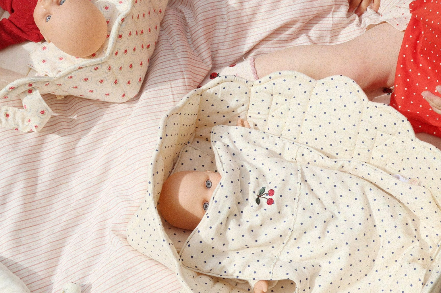 Konges Sløjd A/S Dukke legetøj estate dot