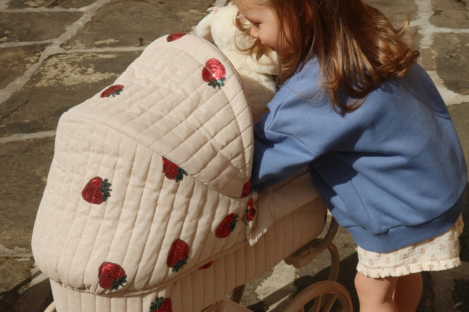 Konges Sløjd A/S Dukke legetøj strawberry