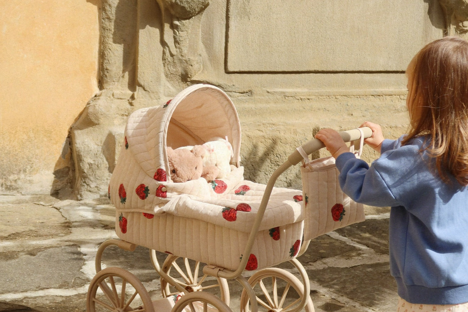 Konges Sløjd A/S Dukke legetøj strawberry