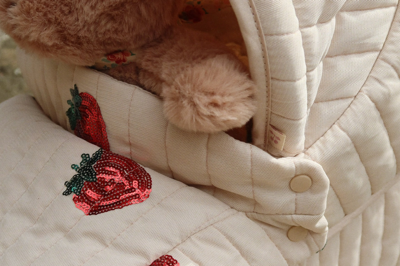 Konges Sløjd A/S Dukke legetøj strawberry