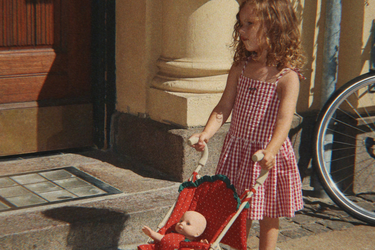 Konges Sløjd A/S DOLL ESSENTIALS fraise dot