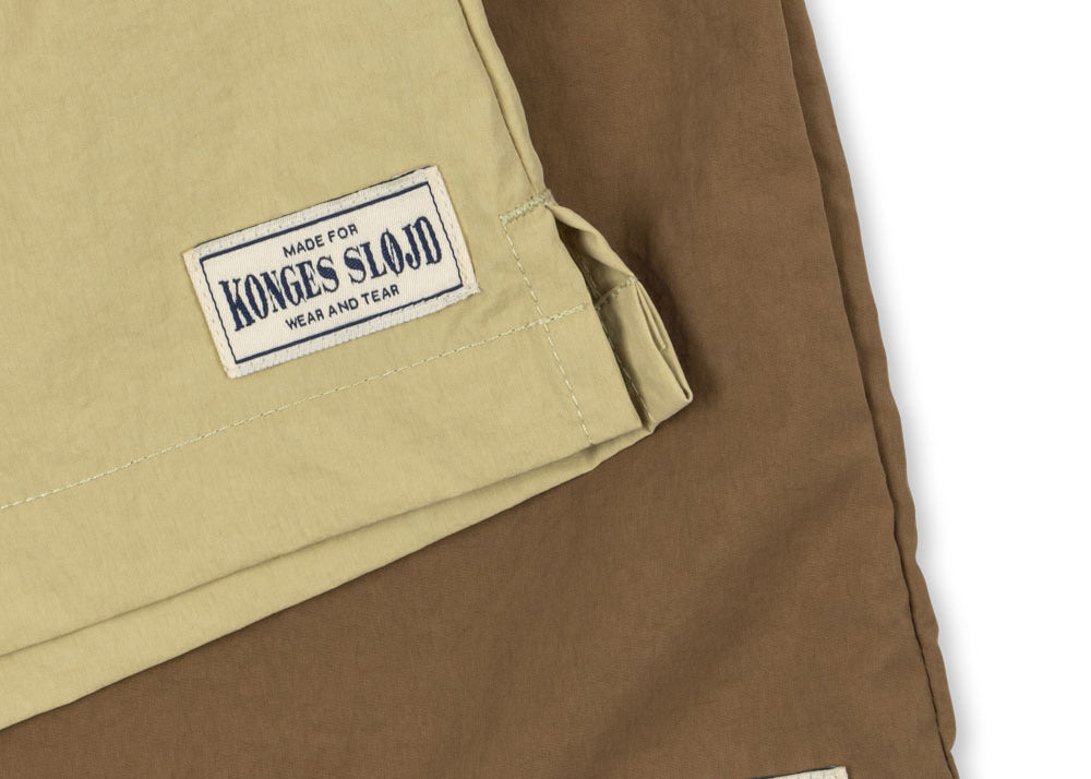 Konges Sløjd A/S WOVEN SHORTS & BLOOMERS pale olive green/ermine